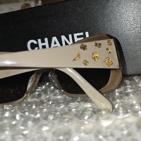 Rare Chanel Icon Symbols Sunglasses! - Picture 13 of 14